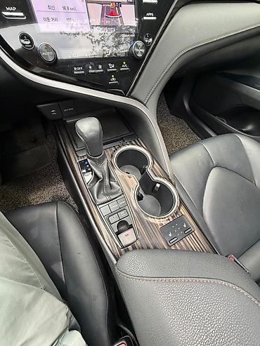 камбой: Toyota Camry: 2020 г., 2.5 л, Вариатор, Гибрид, Седан — 9