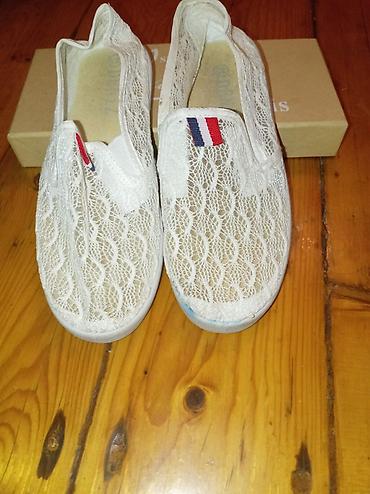 Məhsul: Ağı rəngdə qadın slip-on ayaqqabı Razmer 33 - Üst material