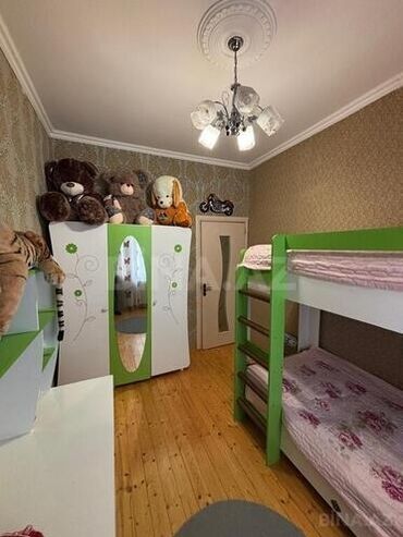 Həyət evləri və villaların satışı: İki mərtəbəli həyət evi - Ümumi plan: 2 mərtəbə, balkonlu fasad — 15