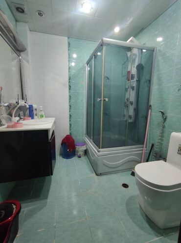 Uzunmüddətli kirayə mənzillər: Xətai metrosunun yaxınlığında Babək plazaya yaxın 21 mertebeli binanın — 14