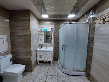 Uzunmüddətli kirayə mənzillər: Əcəmi metrosu yaxınlığı,Yeganə şadlıq sarayının arxasında,18 — 8