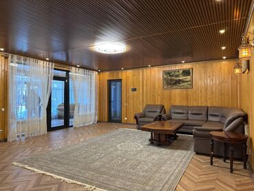 долгосрочная аренда частных домов: Дача, 250 м², 3 комнаты, Агентство недвижимости, Дизайнерский ремонт