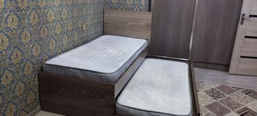 tek neferlik taxt: Təknəfərlik çarpayı, Bazasız, Matras ilə, Siyirməli