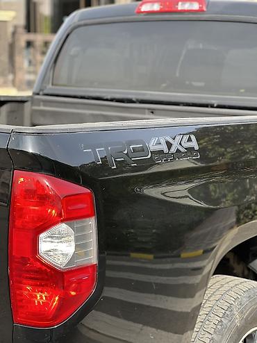 Toyota: Toyota Тундра: 2018 г., 5.7 л, Автомат, Бензин, Пикап — 9