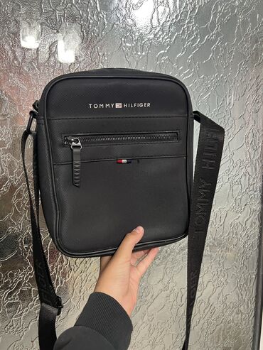 алтын браслет цена бишкек: Барсетка, Tommy Hilfiger, Материалы: Жасалма булгаары, Сыдырмалуу, Колдонулган