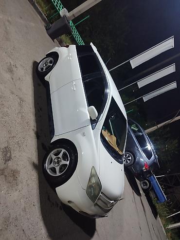 Продажа авто: Toyota Ist: 2002 г., 1.5 л, Автомат, Бензин, Хэтчбэк — 3