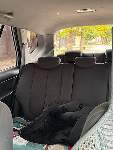 Kia: Kia Carens: 2007 г., 2 л, Механика, Бензин, Минивэн — 10