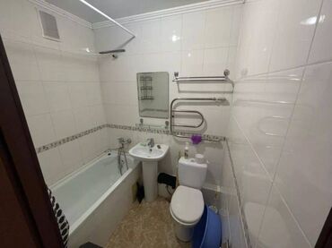 снять квартиру в заре: 1 бөлмө, 33 кв. м, 104-серия, 1 кабат, Евроремонт