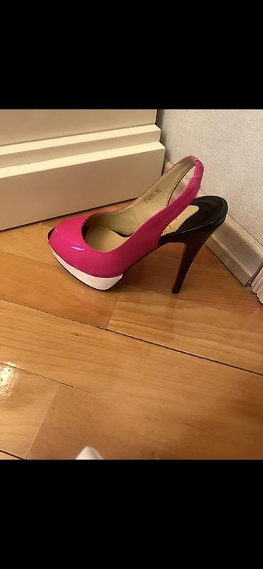 Tuflilər: Məhsul: Açıq burunlu qadın platforma ayaqqabısı - Model: Slingback — 1