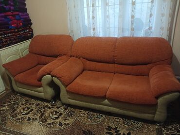 орехи пекан: В г.Базар-Коргон продается двух местный диван и кресло фабрики Лина за