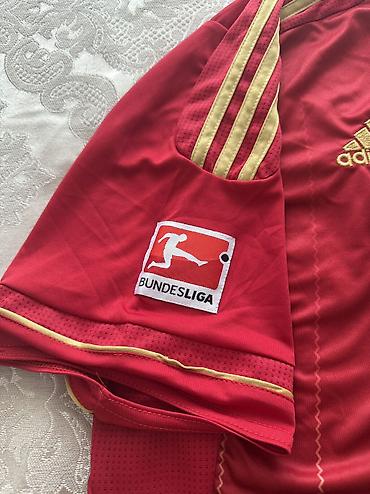 фк 26: Футбольная форма FC Bayern München (домашняя)
Сезон 2
Размер XL — 5