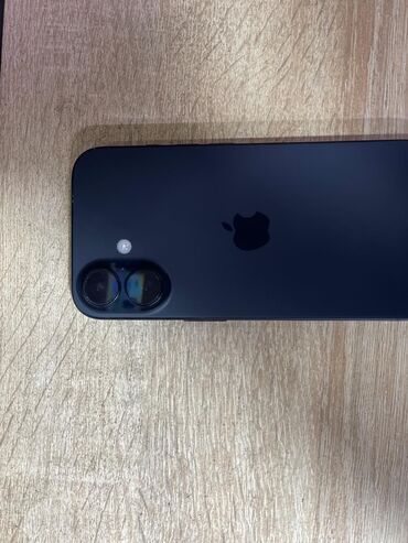 işlenmiş iphone: IPhone 16, 128 ГБ, Black Titanium, Отпечаток пальца, Face ID