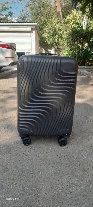 Çamadanlar: Əl yükü standartlarına cavab verən eyni zaman baqaj kimidə daşına — 1