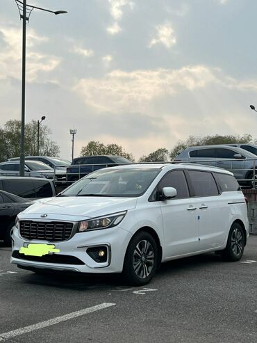 Kia: Kia Carnival: 2018 г., 2.2 л, Автомат, Дизель, Минивэн