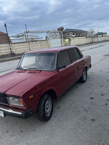 VAZ (LADA): VAZ 2107 sedan - Korpus: 4 qapılı sedan, tünd qırmızı rəng, klassik — 4