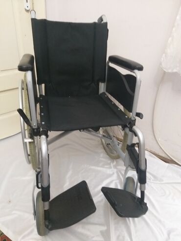 Invalidska kolica: Francuska invalidska kolica poznate marke INVACARE u veoma ocuvanom — 11