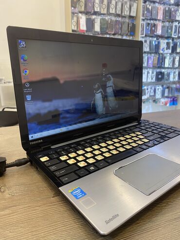 Monitorlar: İşlənmiş Toshiba, 14 ", Intel Core i7, 256 GB, Ünvandan götürmə