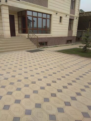 Кладка: Укладка брусчатки Бесплатная консультация Больше 6 лет опыта — 12