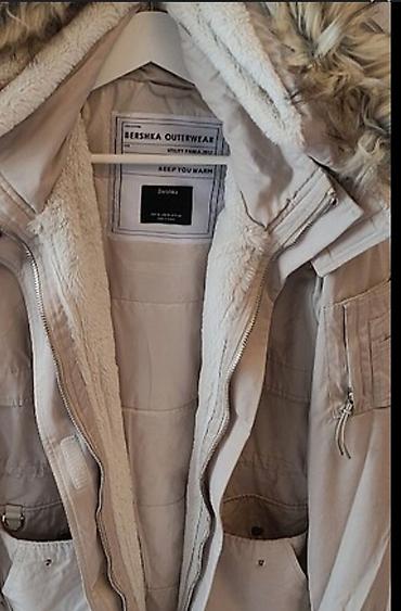 Kurtkalar: Bershka, M — 2