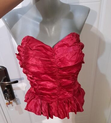 crvena čipkasta haljina: M (EU 38), L (EU 40), Saten