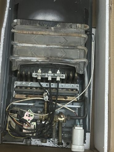 Pitiminutkalar: Ariston 10 l, Kredit yoxdur