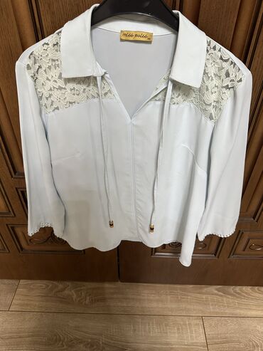 Köynək və bluzalar: 10 azn . Razmer S/M — 20