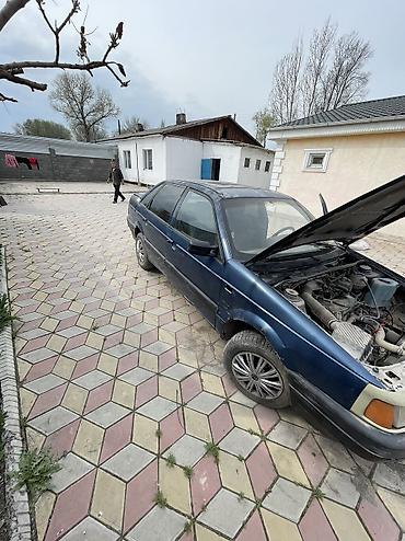 Транспорт: Volkswagen Passat: 1991 г., 1.8 л, Бензин, Седан — 4