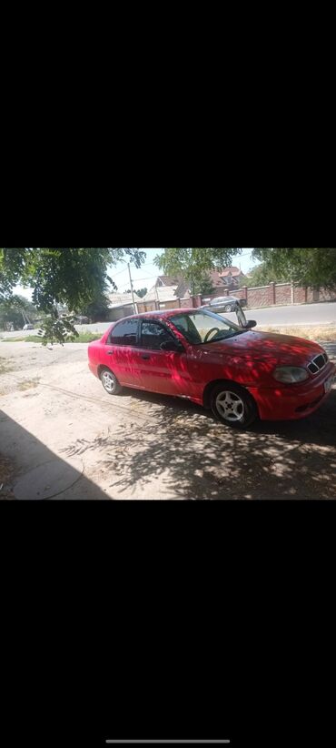tayota runx: Daewoo Lanos: 1999 г., 1.5 л, Механика, Бензин, Седан
