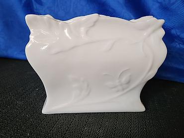 Ostalo posuđe: Porcelanskinov drzac salveta 1970g + Stalak za salvete,spoljasnji na lalafo.rs — 4 Ostalo posuđe: Porcelanskinov drzac salveta 1970g + Stalak za salvete,spoljasnji — 4
