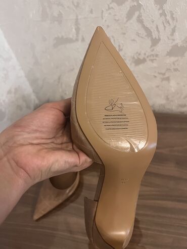 tufli: Tuflilər, Ölçü: 36.5, Yeni