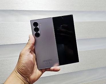 z fold 3: Samsung Galaxy Z Fold6, Б/у, 256 ГБ, цвет - Серебристый, 1 SIM, 2 SIM, eSIM — 8