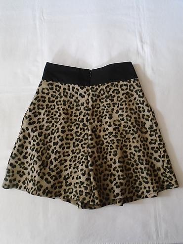 fiorelli torba: Animal print, Zara šorts. Naznačena je veličina XS a poluobim struka — 3