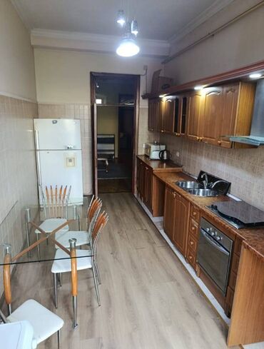 Uzunmüddətli kirayə mənzillər: Yasamal rayonu, Nizami metrosuna yaxın, 9 mərtəbəli binanın, 3cü — 11