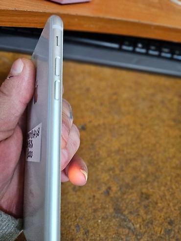 Apple iPhone: Apple iPhone 8- 64 Gb- 86% Bh, Telefon je potpuno ispravan sim free — 13