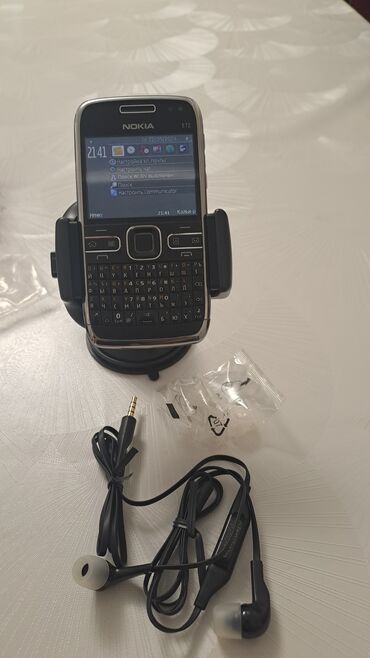 нокия е72: Nokia E72, Б/у, < 2 ГБ, цвет - Черный, 1 SIM