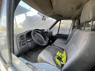 двигатели степ: Ford Transit: 2002 г., 2 л, Фургон — 5