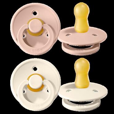 igracka set za nokte: Bibs varalica Ivory & Blush, 0–6 m Šifra proizvoda: 72 Set od 2 — 1