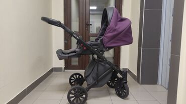 прогулочная коляска детская: Коляска, цвет - Фиолетовый, Б/у
