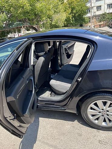 opel astra k: Volkswagen Passat sedan – qara rəng, TSI mühərrik. Xarici: - Parlaq — 5