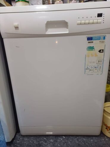 Soyuducular: Qabyuyan maşın Zanussi, Tam qabaritli (60 sm.), İşlənmiş