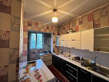 3 комнаты, 74 м², Юг-2 мкр 106 серия, 2 этаж, Требуется ремонт at lalafo.kg 3 комнаты, 74 м², Юг-2 мкр 106 серия, 2 этаж, Требуется ремонт