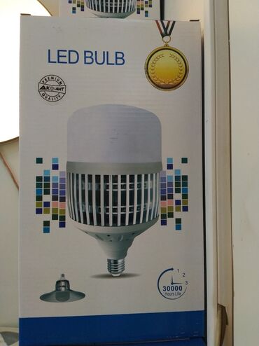 led projektor: AK Light Premium Keyfiyyətli LED lampası. Bu lampa 30000 saat işləmə