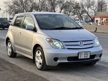 продаю машину или меняю на квартиру: Toyota ist: 2003 г., 1.3 л, Автомат, Бензин, Хэтчбэк