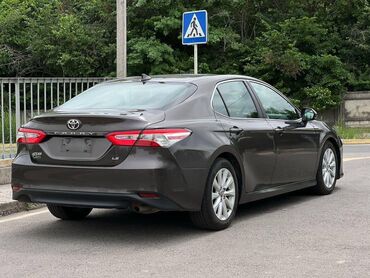 панель торпедо камри 30: Автомобиль Toyota Camry – это седан, известный своей надежностью и