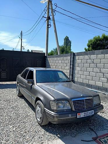 екласс: Mercedes-Benz W124: 1993 г., 2.2 л, Механика, Бензин, Седан — 6