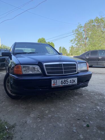 мерс 218: Mercedes-Benz 240: 1998 г., 2.4 л, Механика, Бензин