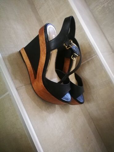sandale na vezivanje oko noge: Sandals, 37