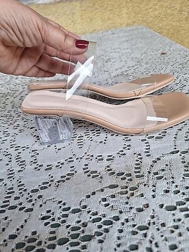 ugg sunjalice: Papuče sa providnom trakom i prozirnom kockastom petom - Veličina: 36 — 1