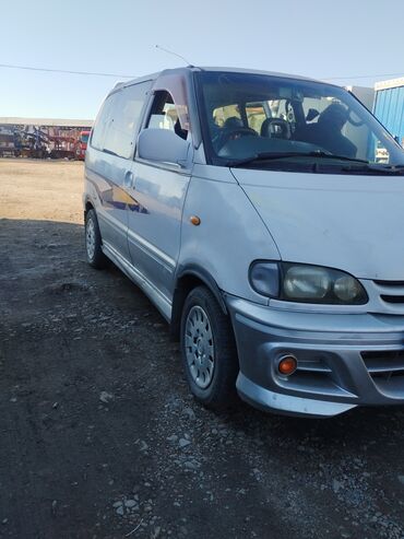 корейские авто: Nissan Serena: 1998 г., 2 л, Автомат, Дизель, Минивэн