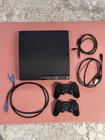 Sony PlayStation 3 Slim (PS3) в комплекте с двумя беспроводными